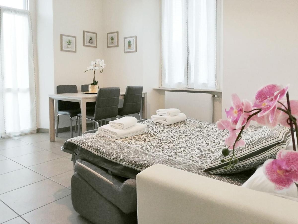 Appartamento Aida - Near The Center With Private Parking E Ac Como Ngoại thất bức ảnh